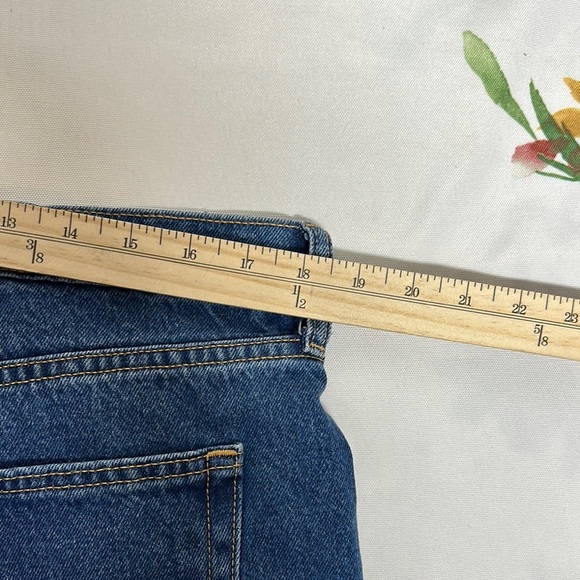 Universal Thread Women's Flare & Wide Leg Jeans - Blue - Picture 5 of 10